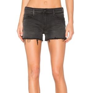 MOTHER Teaser Slit Short - Black Denim Fray